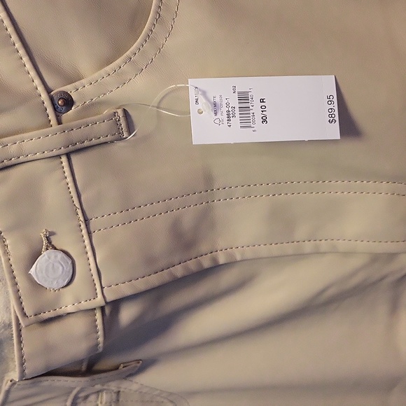 High Rise Faux-Leather Cheeky Straight Pants - Picture 8 of 9